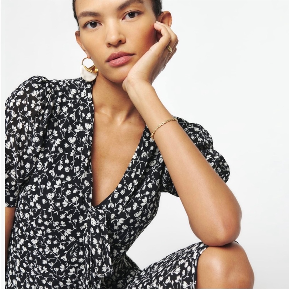 Reformation Reeds Dress: Elegant Black Floral Midi Dress - Picture 4 of 6